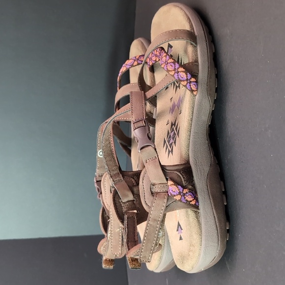 Sketchers Regay Slim Woman's Brown/Purple Sandals,size 8. - Picture 3 of 9